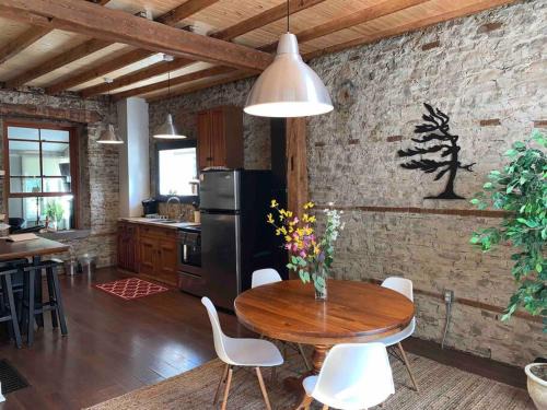 Rustic Cozy Fireplace Getaway with Loft - Stone Mill Retreat 1