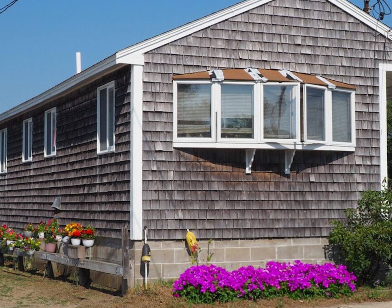 Sandy Toes Salisbury Beach Cottage 1