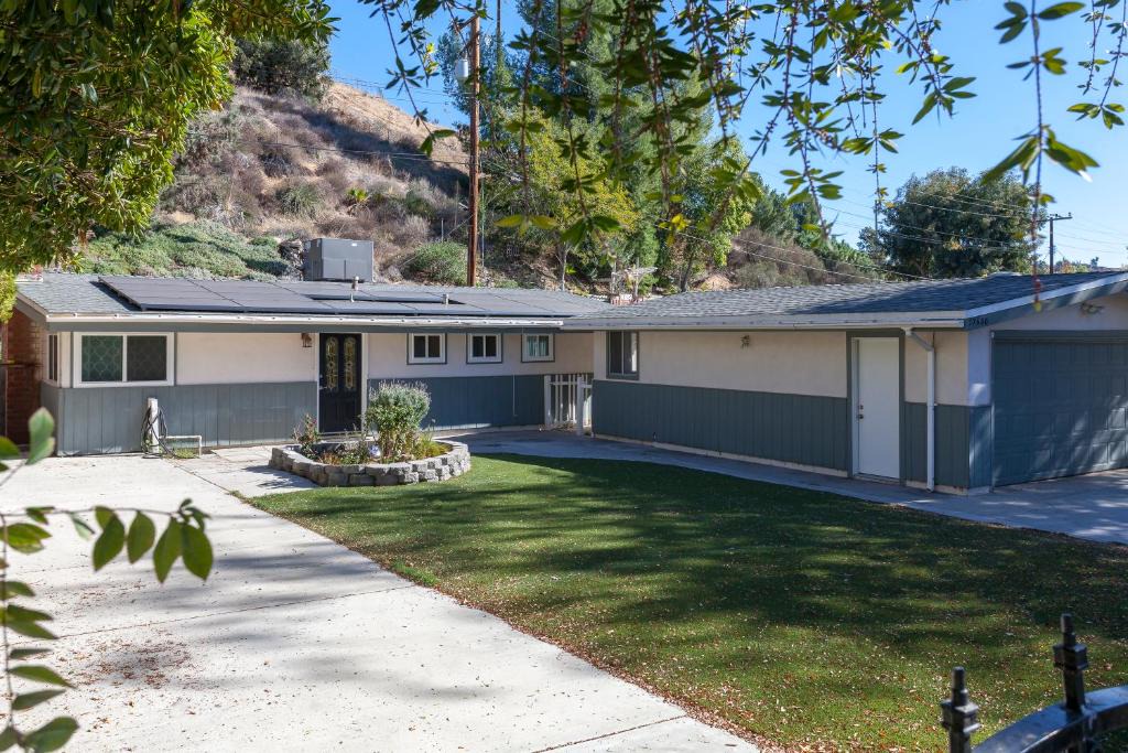 Santa Clarita 1