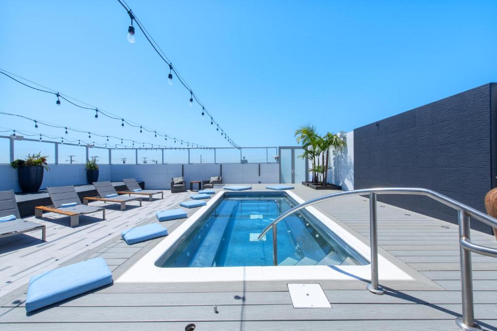 Shade Hotel Manhattan Beach 1
