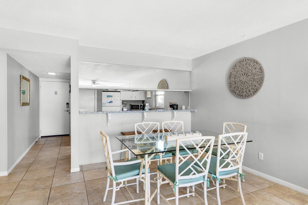 Snowbird Deals Jan Feb!BeachFRONT Complex-Pool-Tennis-2BR El Matador 210 1