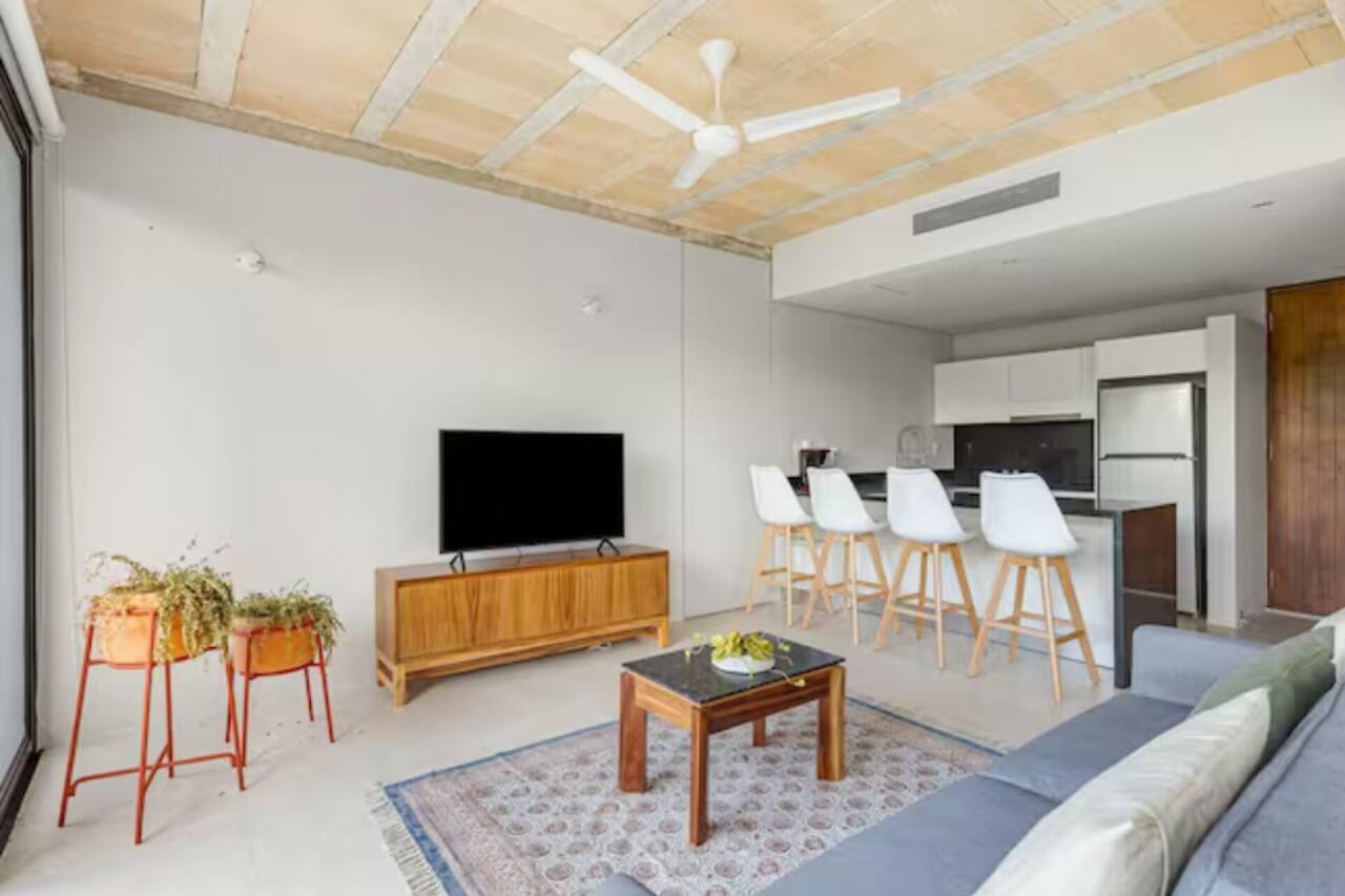 Sophisticated - Large Loft With Pool 1