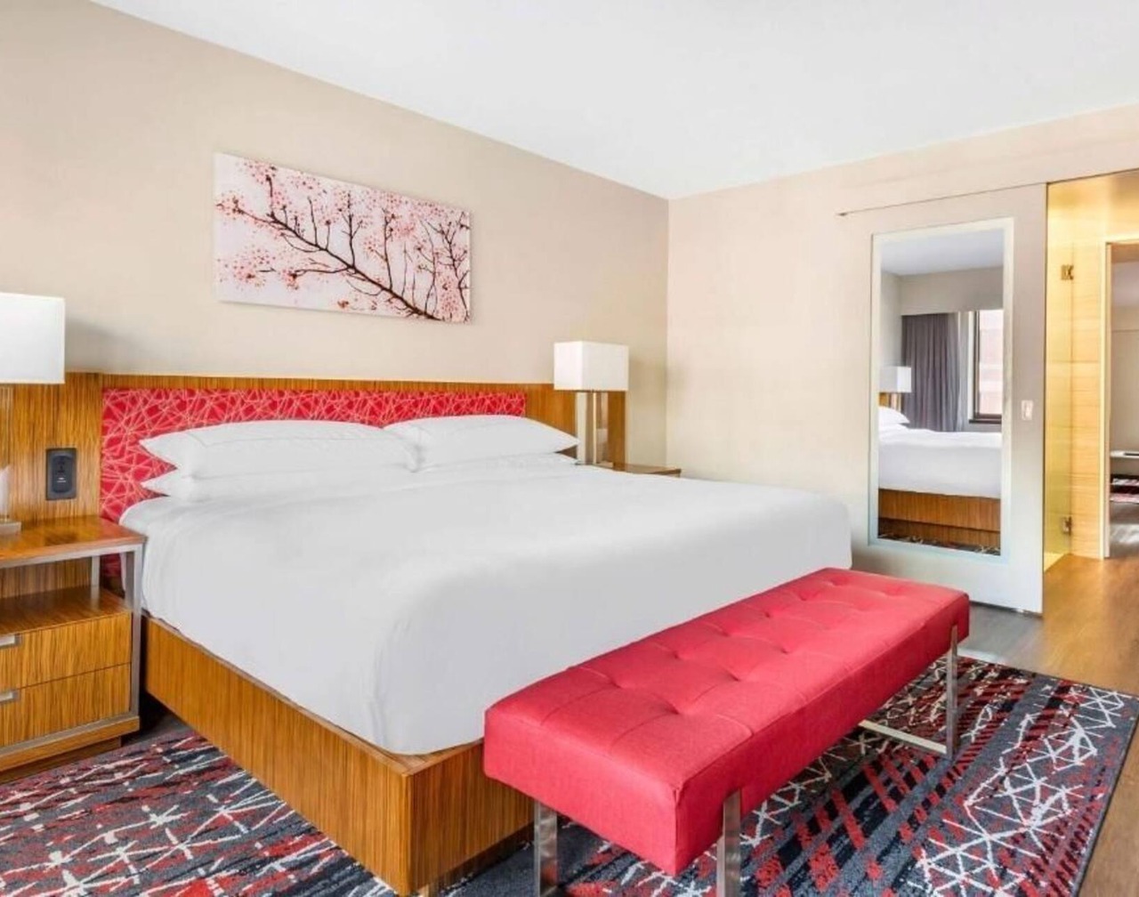 Spacious 1BR King Stay| Free Breakfast, Kitchenette & Indoor Pool Access 1
