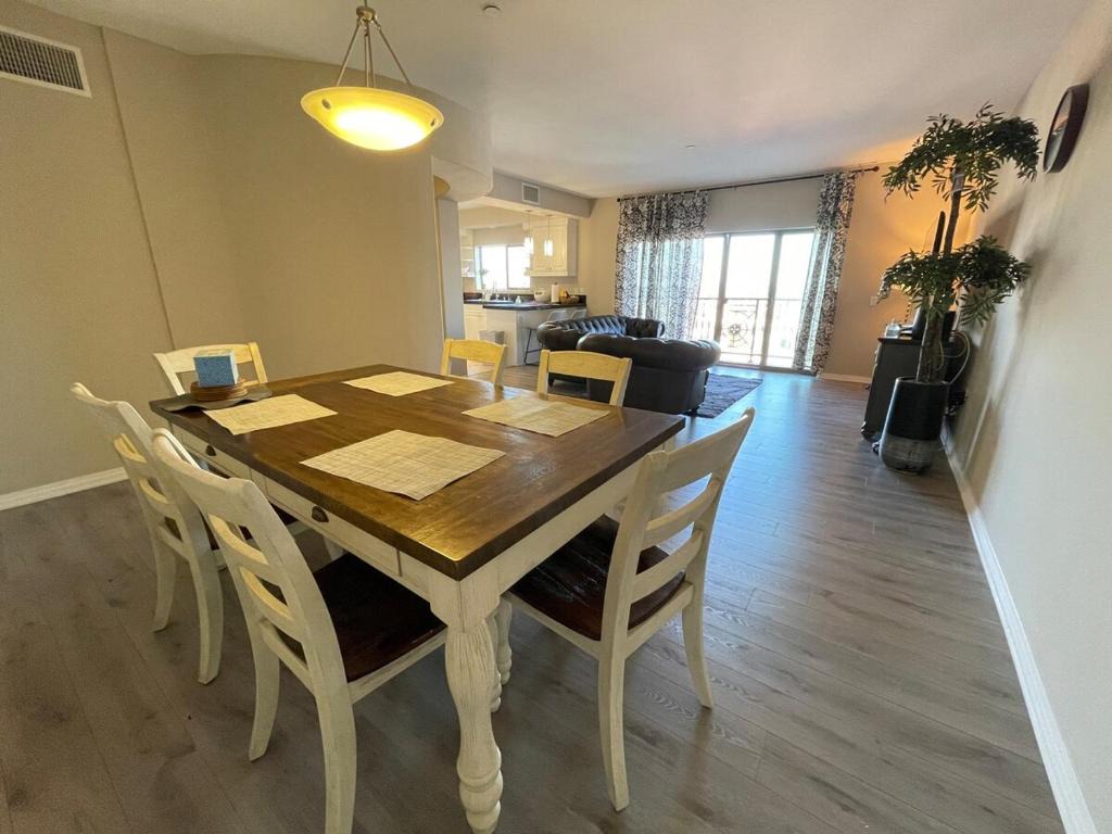 Spacious 2 Bed, 2-Bath Apartment in Monterey Park 1