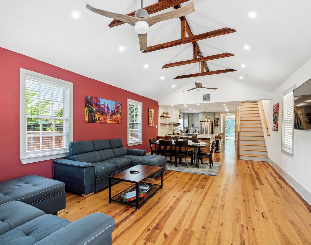 Spacious 5 BR 3.5 bath w private backyard 1