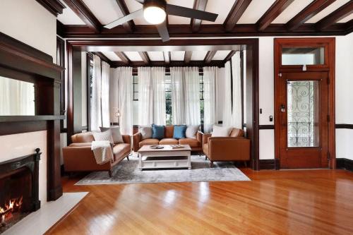 Spacious and Elegant Family Home in Mid-City 1