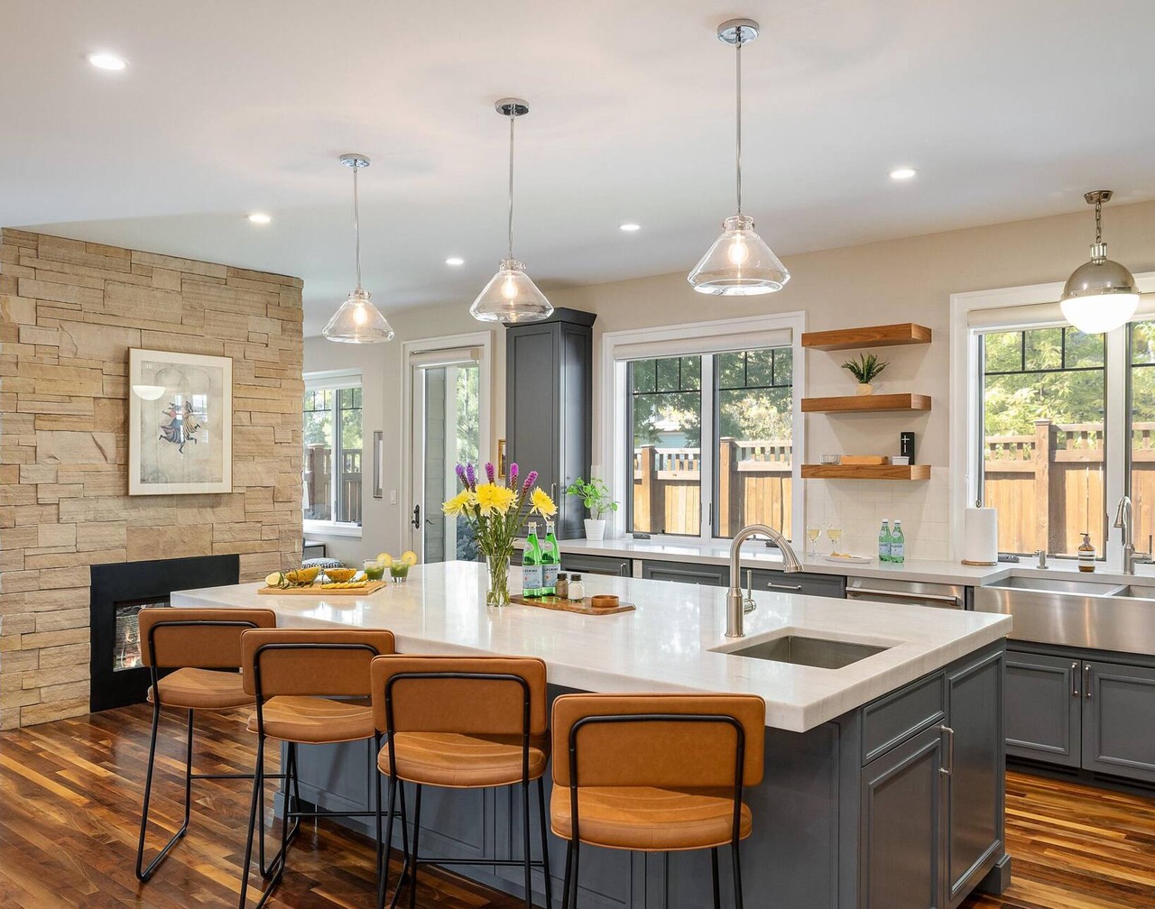 Spacious Downtown Gem, Steps to Pearl St Mall & CU 1
