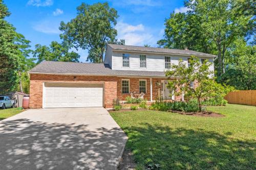 Spacious Edgewater Home Deck & Sleeps 10 1
