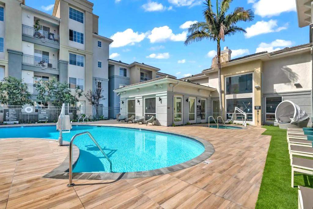 Spacious Loft 3B 2B Penthouse in Marina Del Rey 1