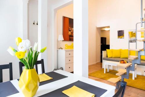 Spacious loft style Studio in Berlin Wilmersdorf 1