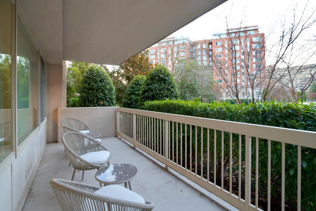 Spacius Apt W Excellent Amenities 1