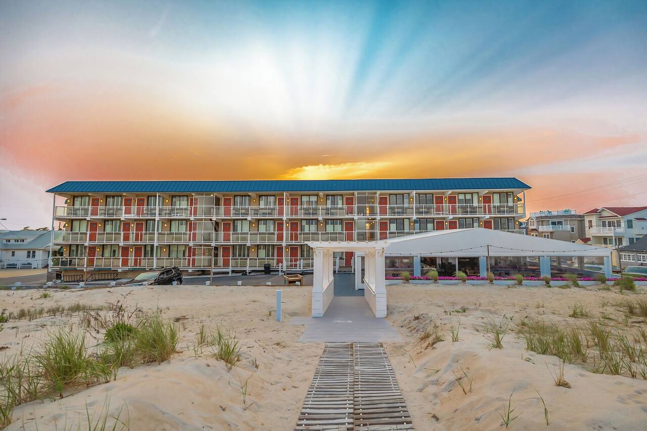 Spray Beach Oceanfront Hotel 1
