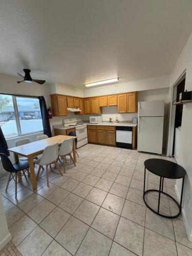 Spring Training Special Comfy 3 Bedroom 1