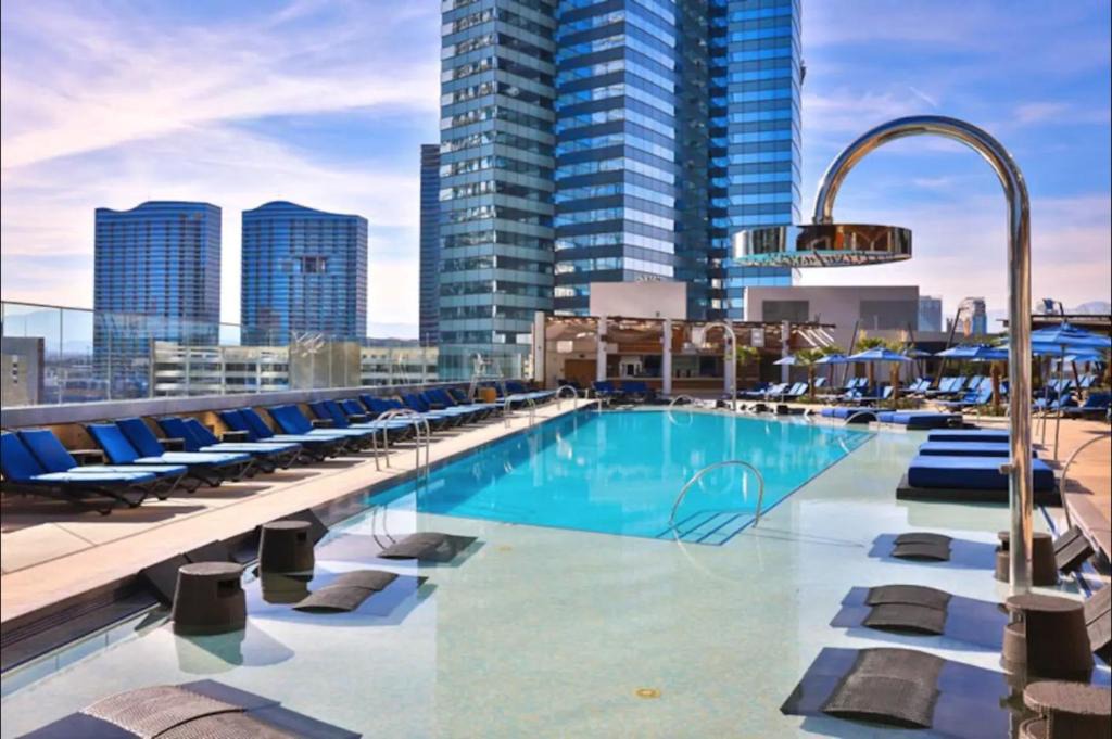 Stay Together Suites - Condominium On The Strip Sleeps 16 - NO RESORT FEE 1