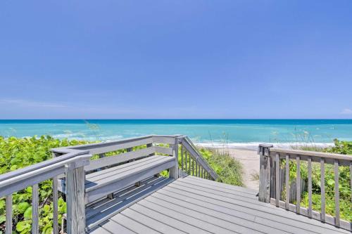 Stuart Condo at Beachfront Resort w/Ocean Views 1
