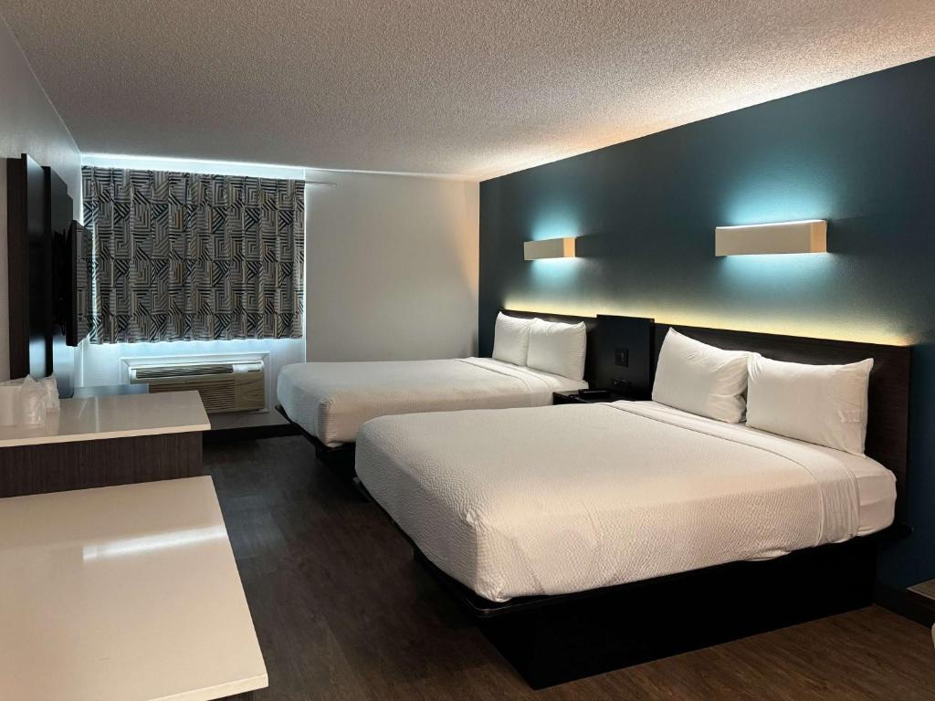 Studio 6 Suites Carson, CA 1