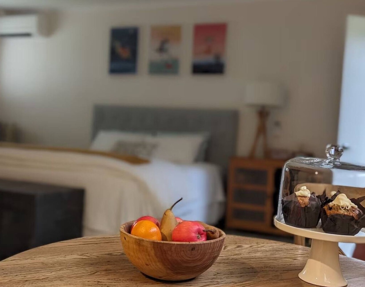 Studio at Beechworth next to the forest. Pet friendly but please let us know. . 1