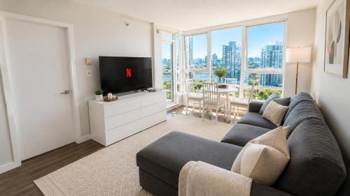 Stunning 2BR Stay in the Heart of Vibrant Yaletown 1