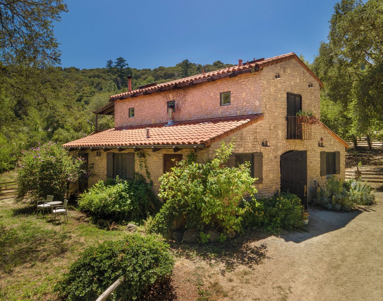 Stunning Tuscan style Home w/breathtaking view, near the ocean, city and trails 1
