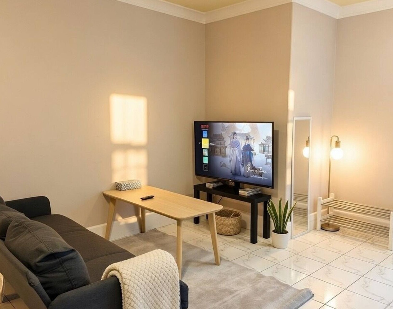 Stylish 2BR Suite 2 Queen Beds 15 Min to YVR 1