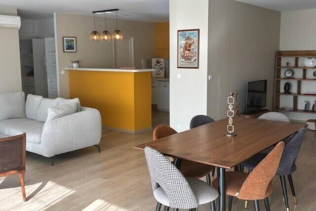 Stylish Apartment - 5 Min Walk to Center 1