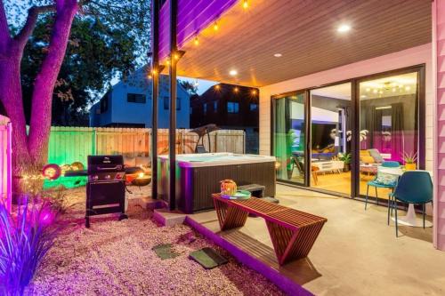 Stylish Clubhouse Retreat w Hot Tub near Downtown 1