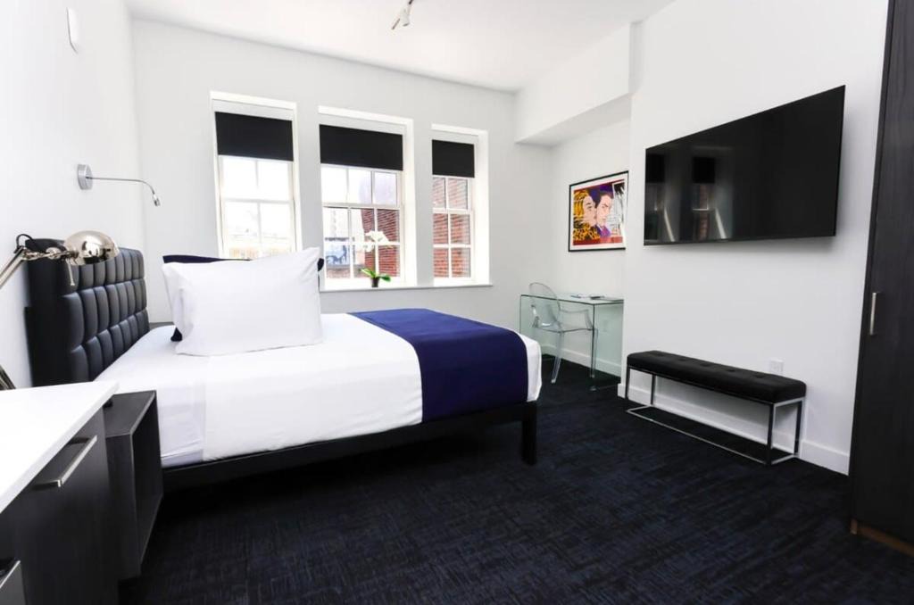 Stylish Studio in Historic Boston - Unit #406 1