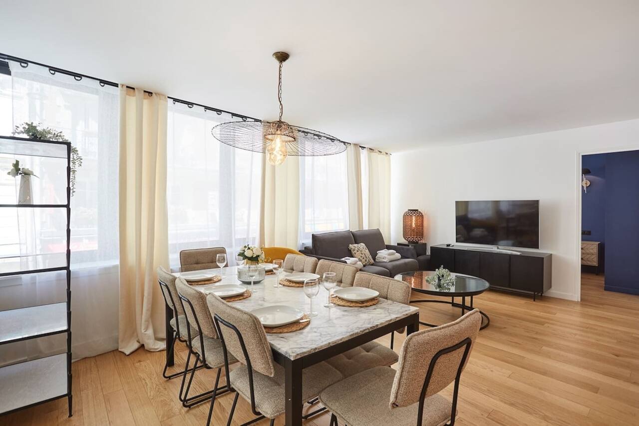 Sublime 3 bedrooms flat center of Paris Montmartre 1