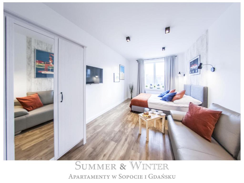 SummerWinter - Luxury Comfort Old Town Apartment, 2 Bedrooms & 2 Sofas, Parking, 1-8 1