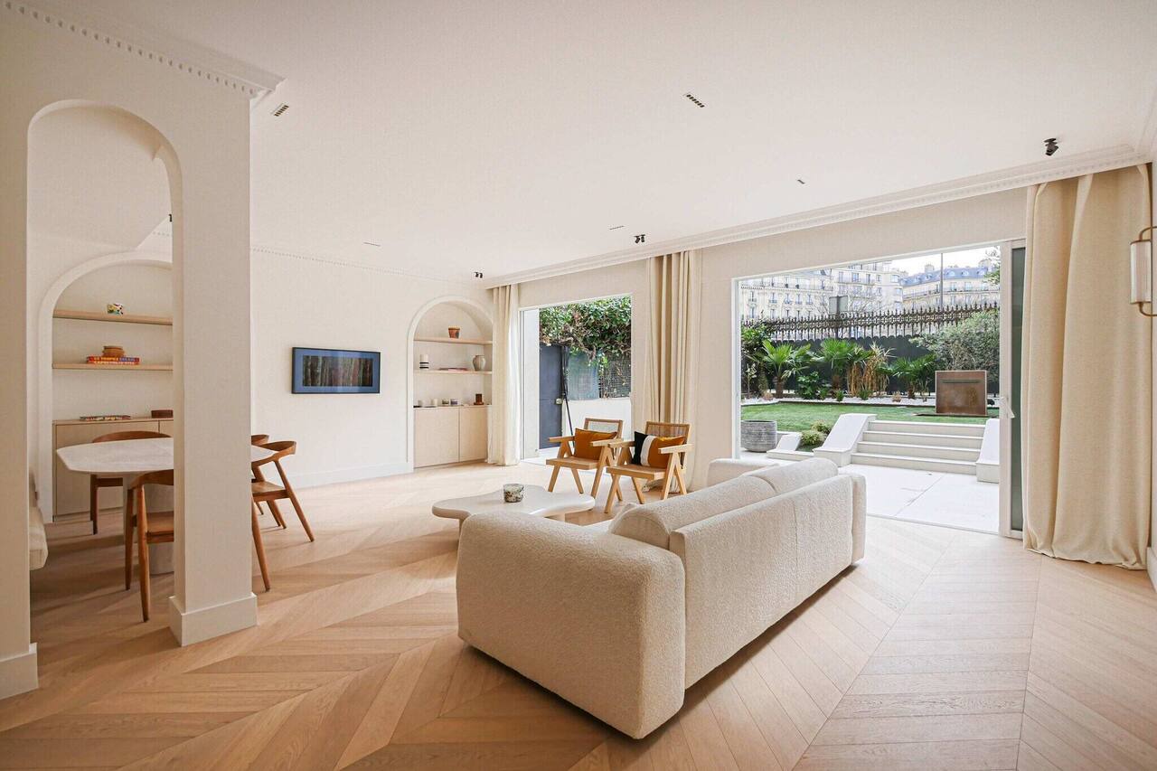 Sumptuous apartment with garden/Arc de Triomphe 1