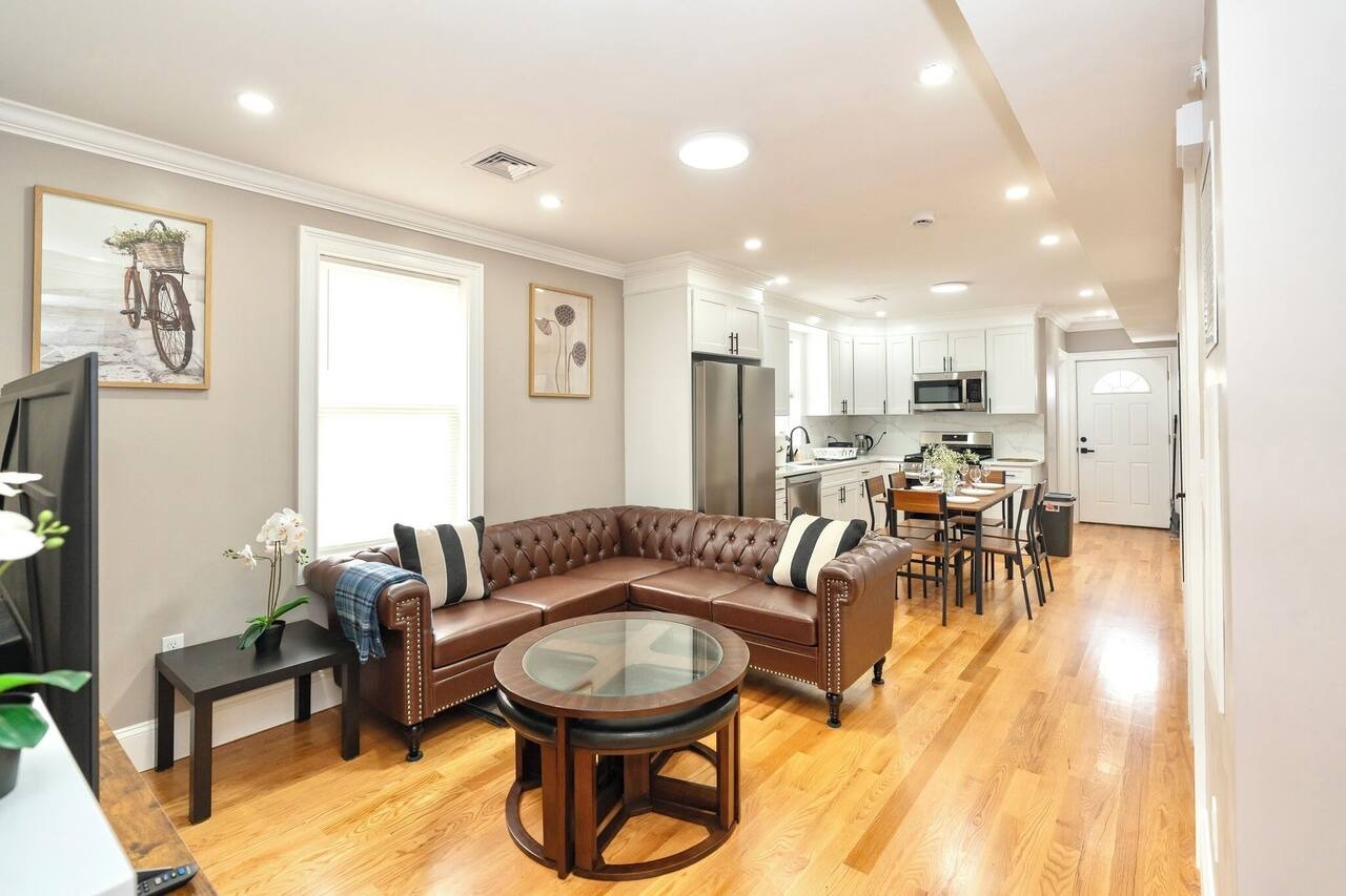 Sunny 3BR Boston 1st-floor Apt Pet-Friendly Franklin Park & Red Line 558-1 1