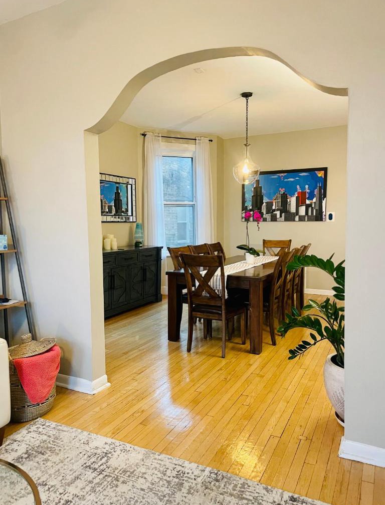 Sunny, Spacious, 3BR 1BA Davlin INN Chicago 1
