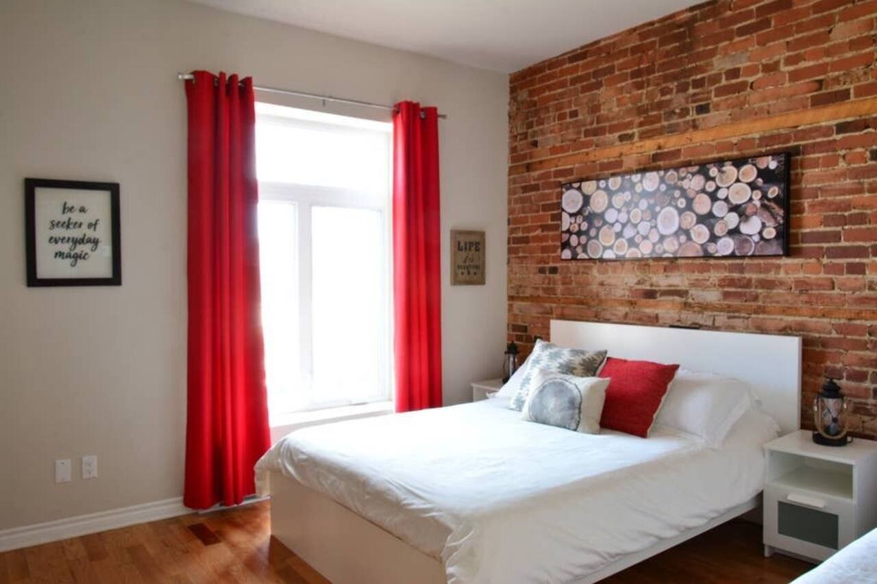 Sunny Top Floor - Huge Terrace - 4 bedrooms + 3 bathrooms - WiFi + parking*! 1