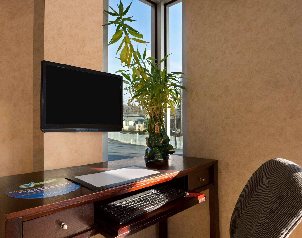 Super 8 by Wyndham Austin Downtown/Capitol Area 1