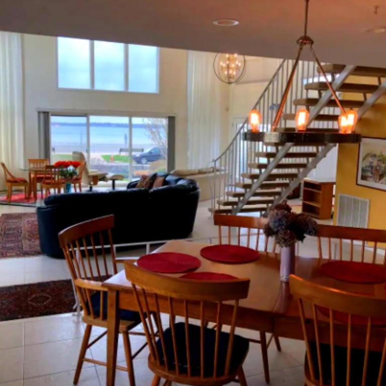 Swampscott Beachfront Vacation Home for Families 1