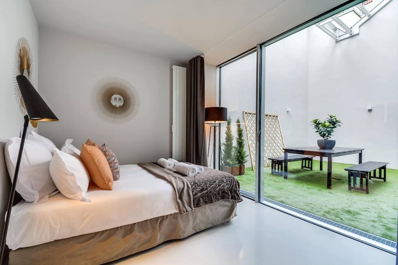 Sweett | Brune III - Three Bedroom Apartment, Sleeps 8 1