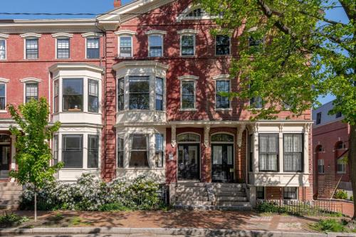 The 87th Townhome - Local Landmark Property 1
