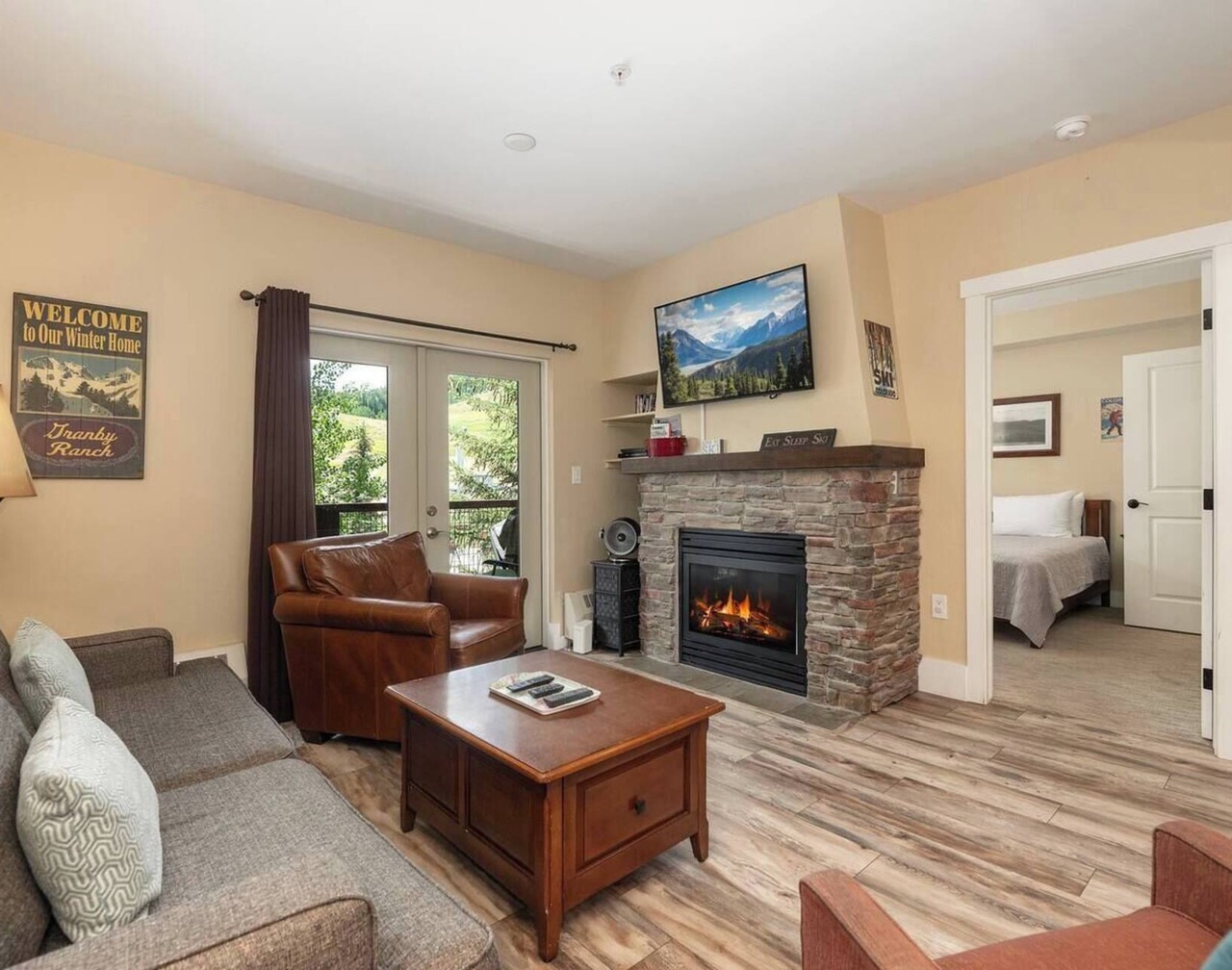 The Base Camp - Lux 2bd/2ba Base Camp One Condo w/views of the slope 1