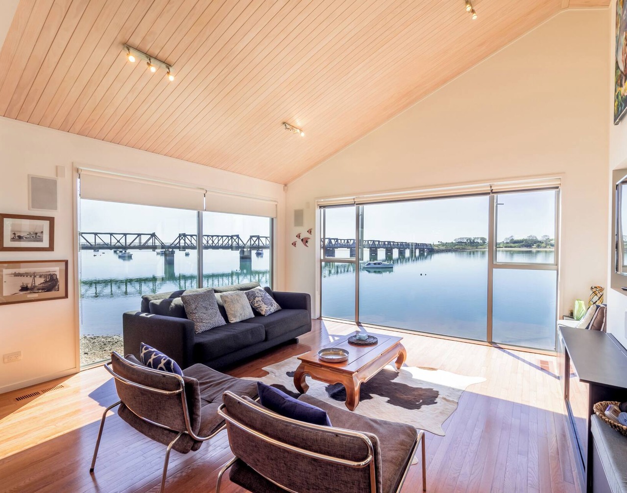 The Boatshed - Tauranga City's tranquil hideaway 1