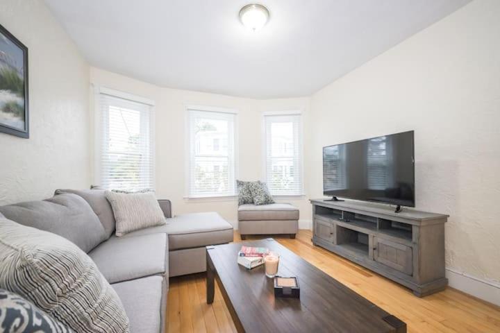The Boston Rental - Multiple Floorplans 1