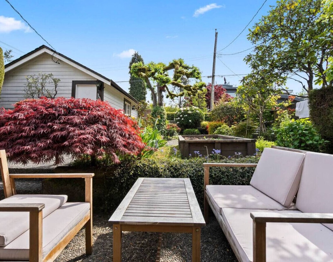 The Point Grey | 2BD/1BA Basement Suite 1