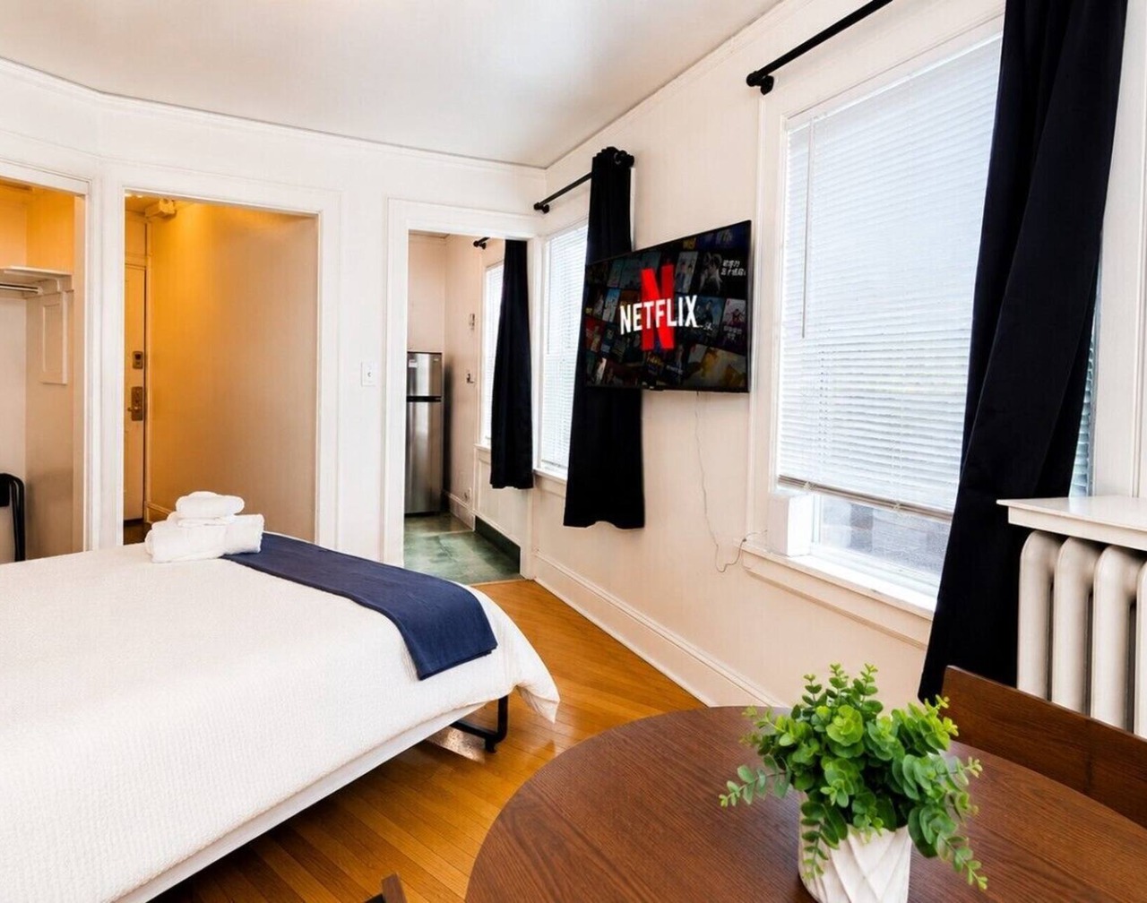 The Studio at Hotel Olive | Capitol Hill 1