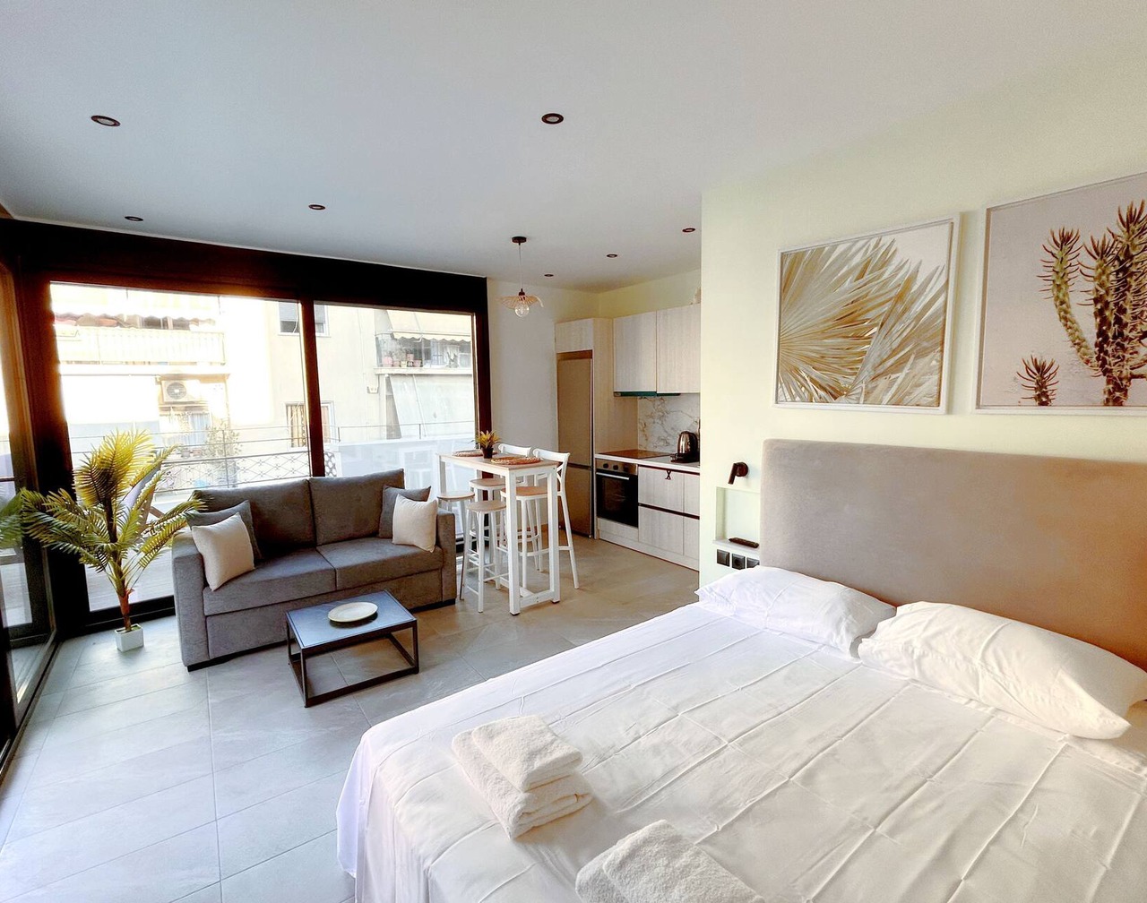 Theo Apartments in Athens Center 1