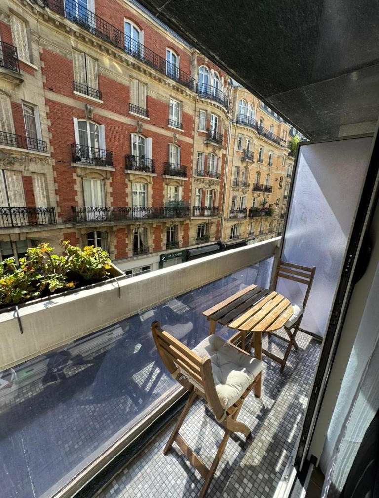 Tour Eiffel - Studio balcon - Paris 16e - Calme 1