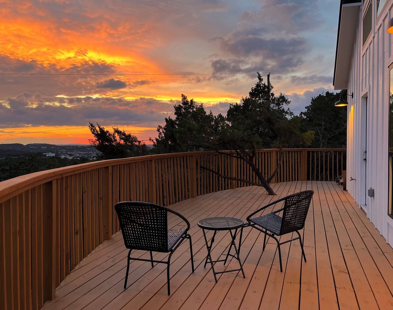 Travis Treehouse, Private Couples Getaway 1
