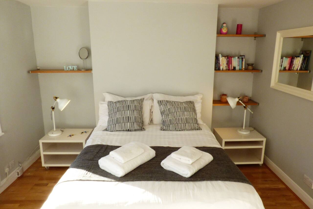 TRENDY 2 BEDROOM APT SHOREDITCH CENTRAL LONDON ZONE 1 free Fiber WiFi 1