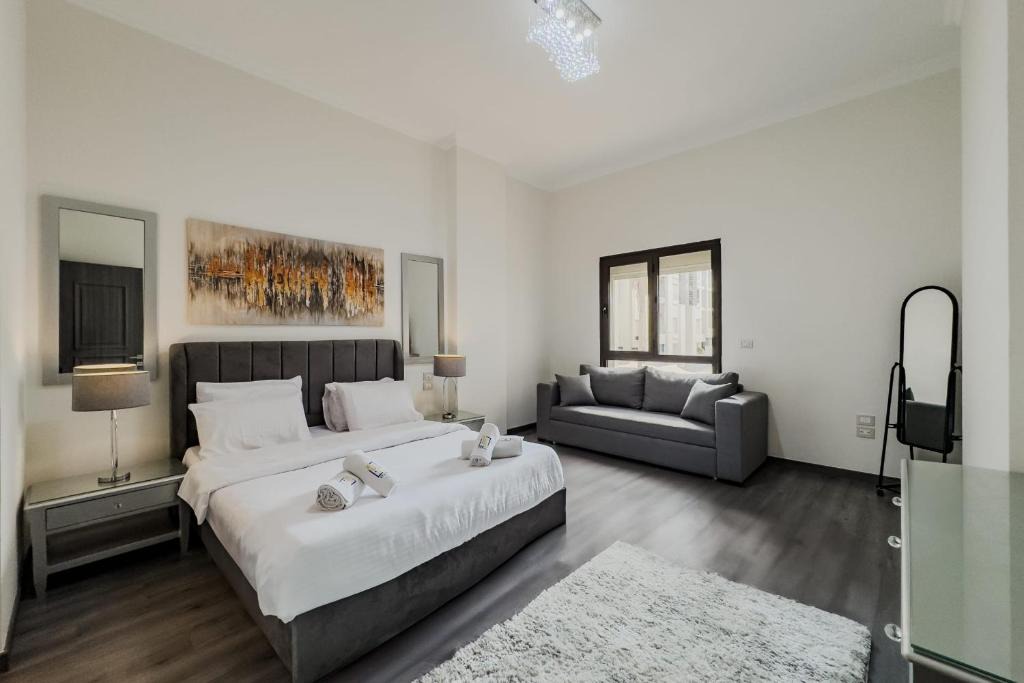 Trendy & Tidy 2BDR Apt 5 min To CAI Airport 1