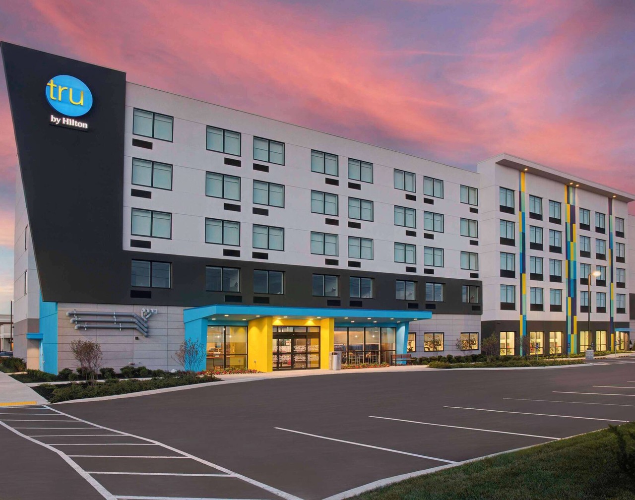 Tru By Hilton Toronto Airport West 1