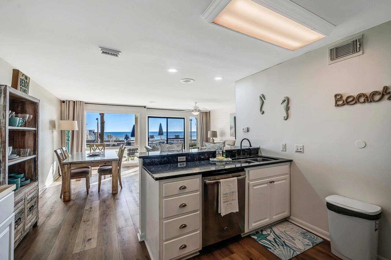 Updated Latitude 29 #26 Beachfront w/Heated Pool, Hot Tub, Grills & Free Golf 1