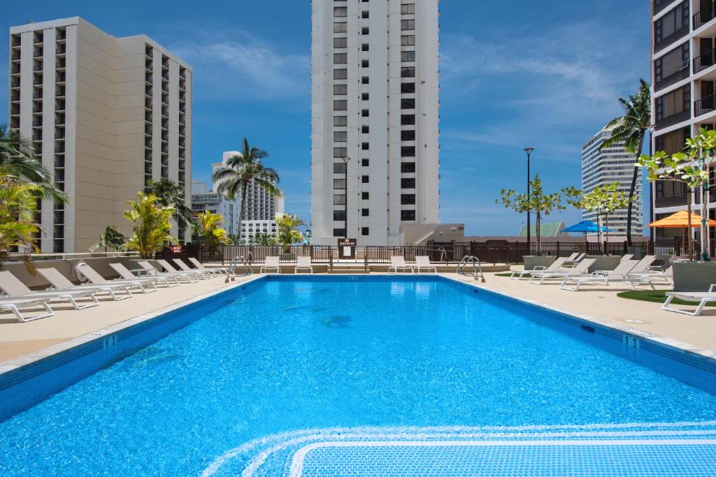 Upscale penthouse with beach access & pool 1